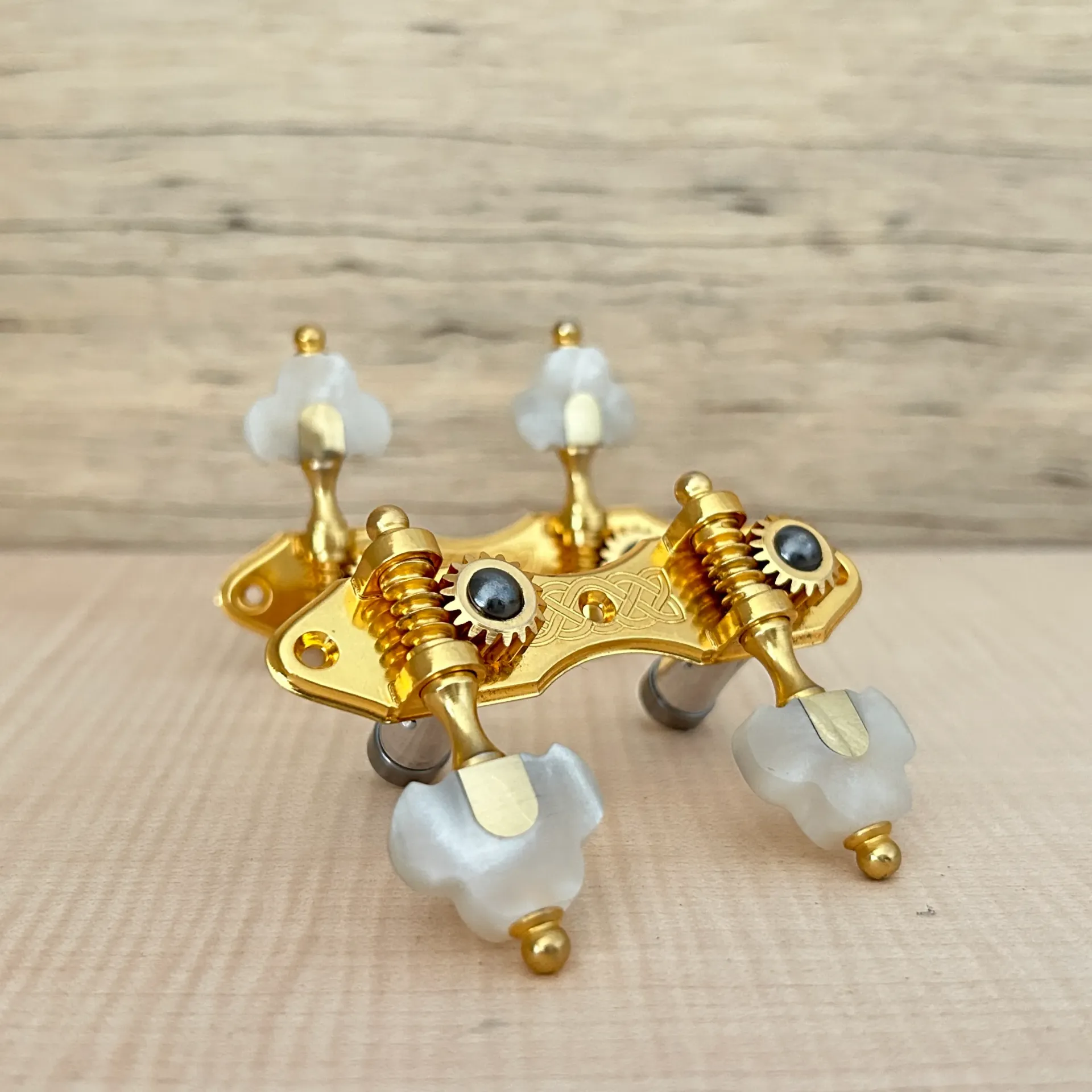 TARRAXA CAVACO M M3LTD PGB SED - E03 - TRE Resina Madrepérola