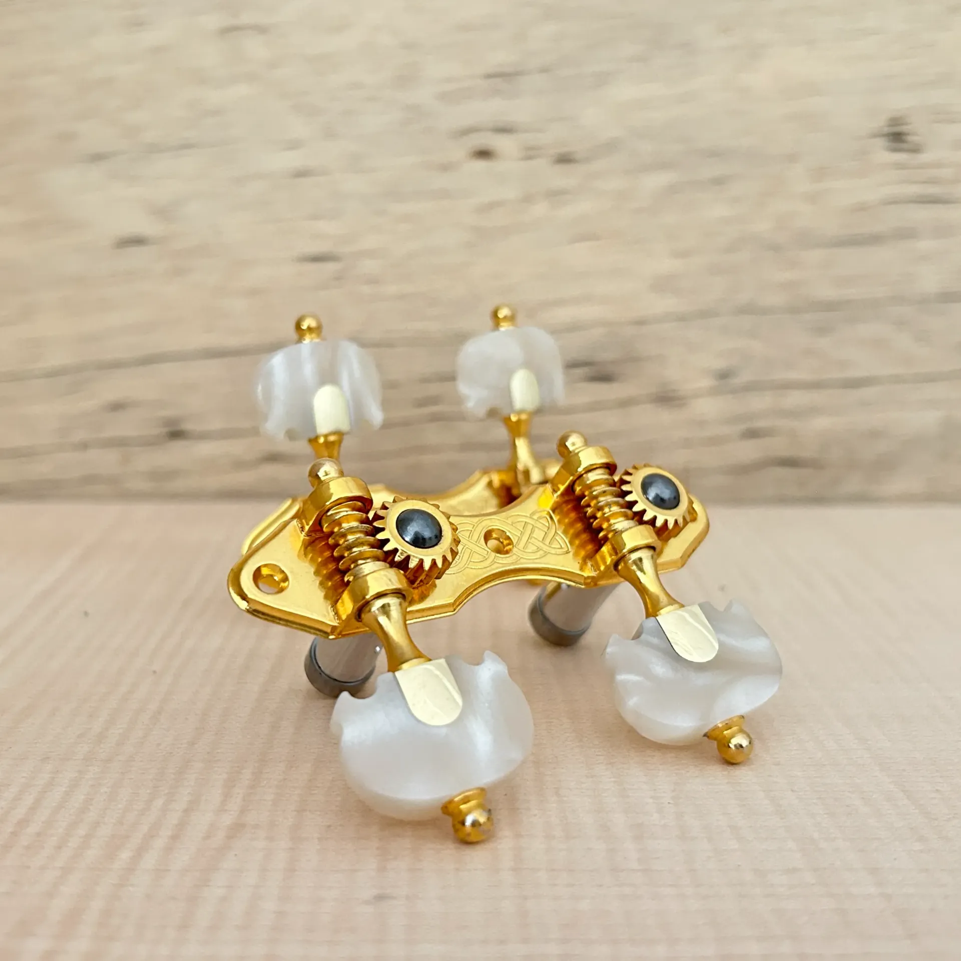 TARRAXA CAVACO M M3LTD PGB SED - E03 - TEN Resina Madrepérola