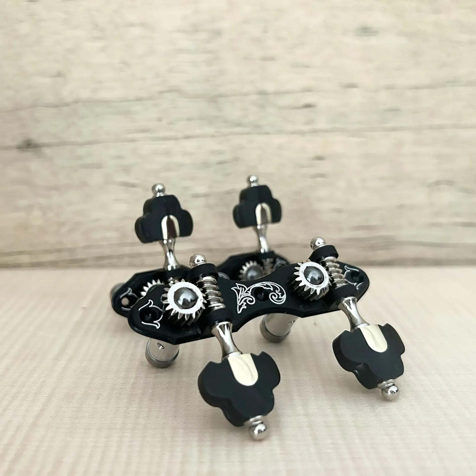 TARRAXA CAVACO S M3ALP PGB SEG - E02 - TRE Resina Pérola Negra